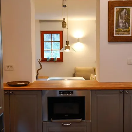 Apartman Kota27 *